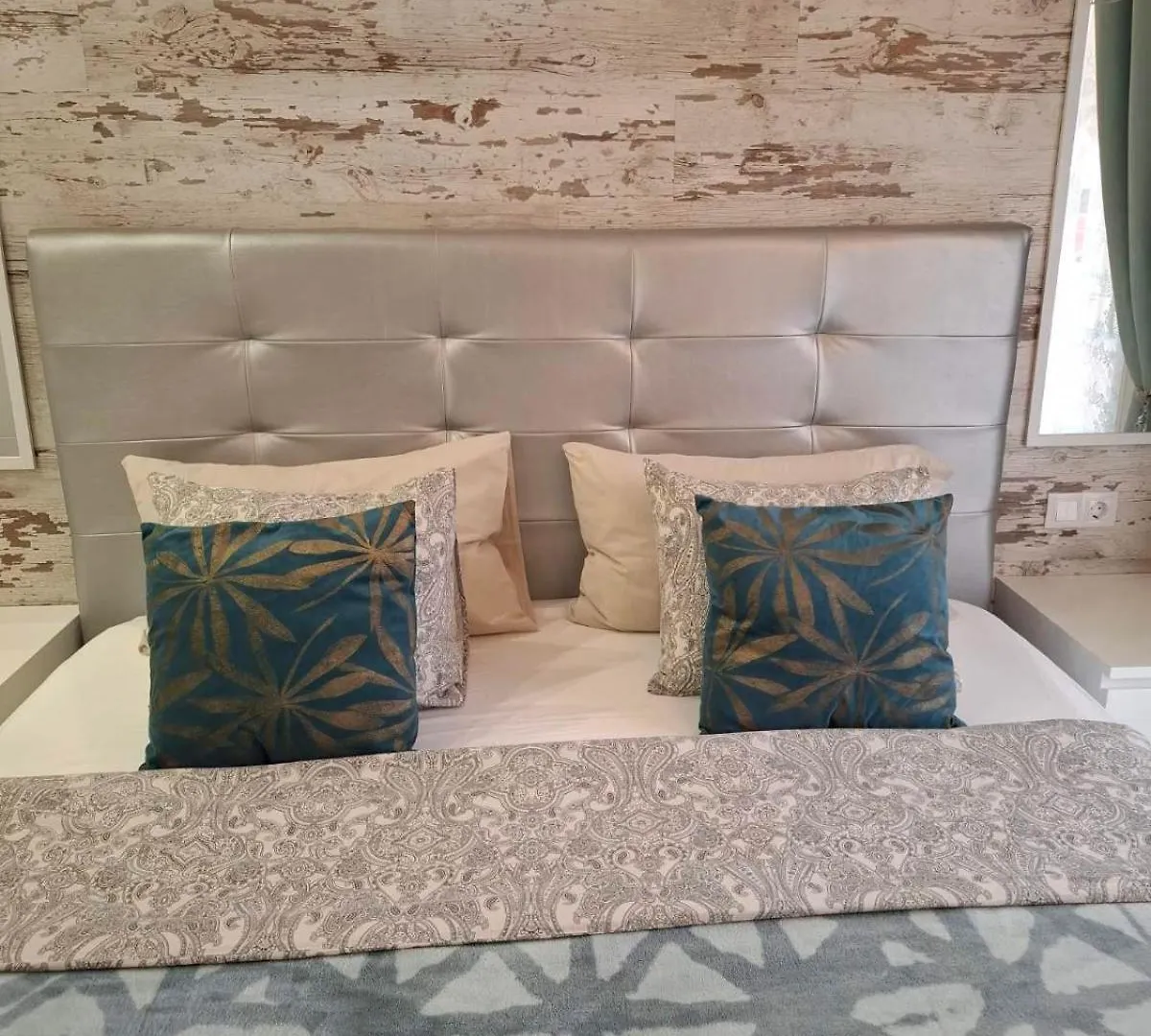 Orlando Luxury Apartament Адехе Апартаменты